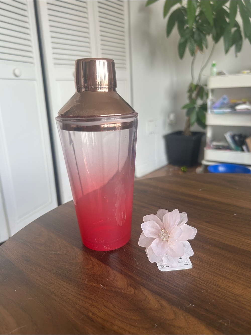 Rose Gold and Pink Gradient Cocktail Shaker and pink and gold flower napkin ring